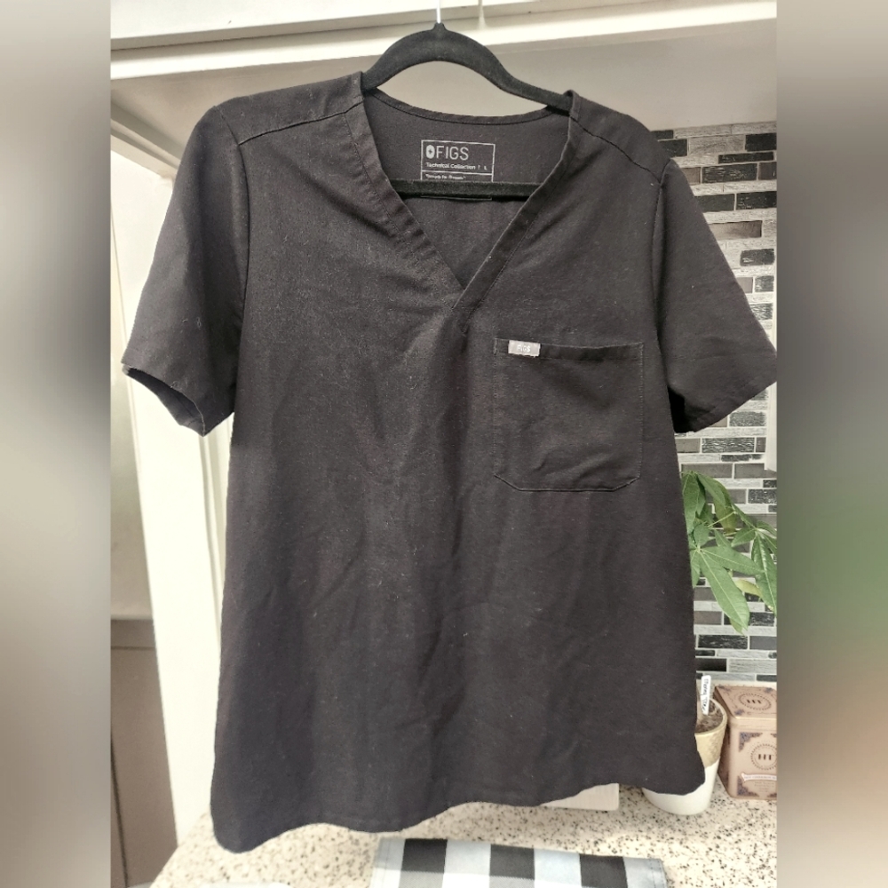 FIGS Women's Black V-Neck Shirt